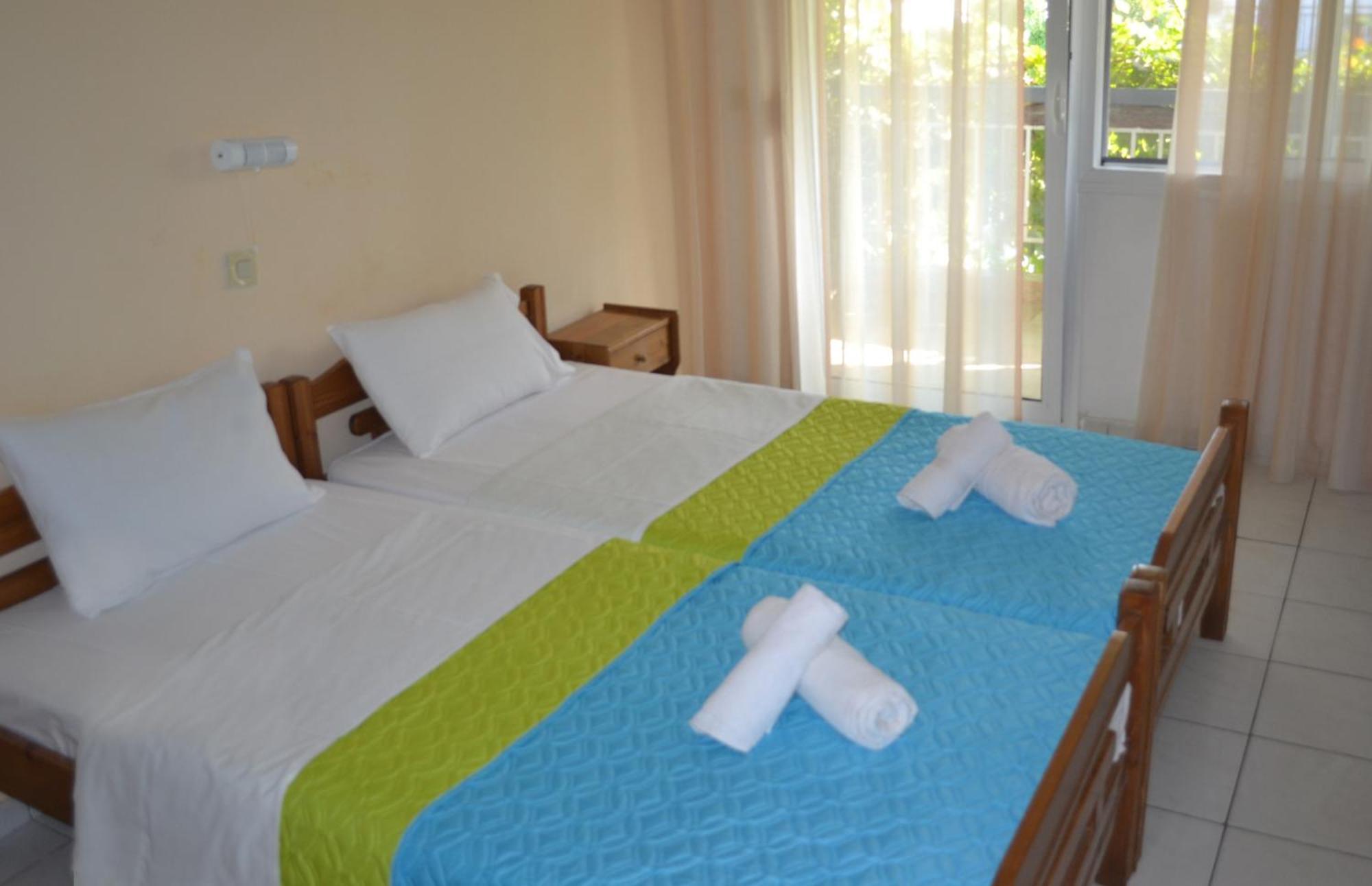 Artemis Apartments باراليا ديونيسيو الغرفة الصورة